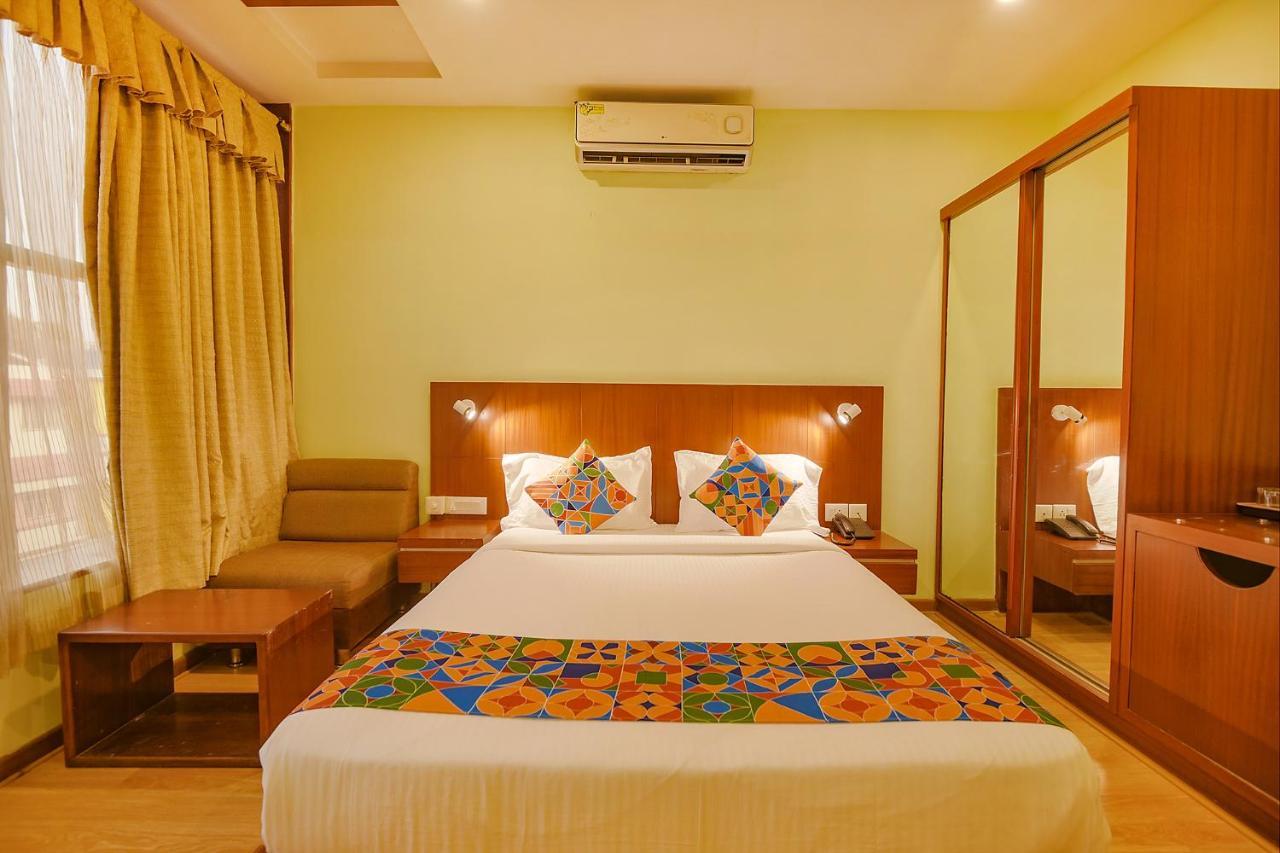 Fabhotel The Btm Palace - Btm Layout Nr Gopalan Innovation Mall 벵갈루루 외부 사진