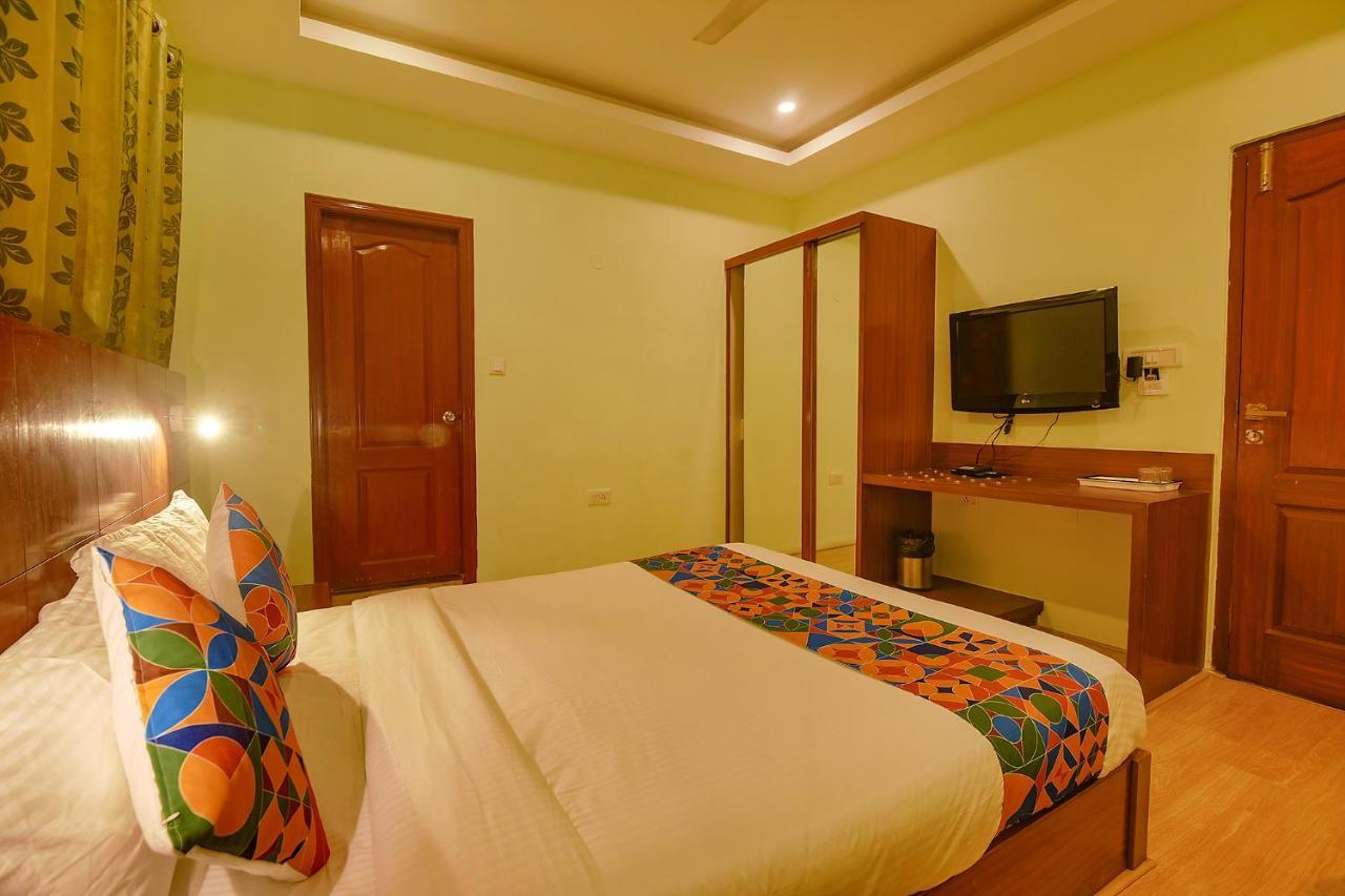 Fabhotel The Btm Palace - Btm Layout Nr Gopalan Innovation Mall 벵갈루루 외부 사진