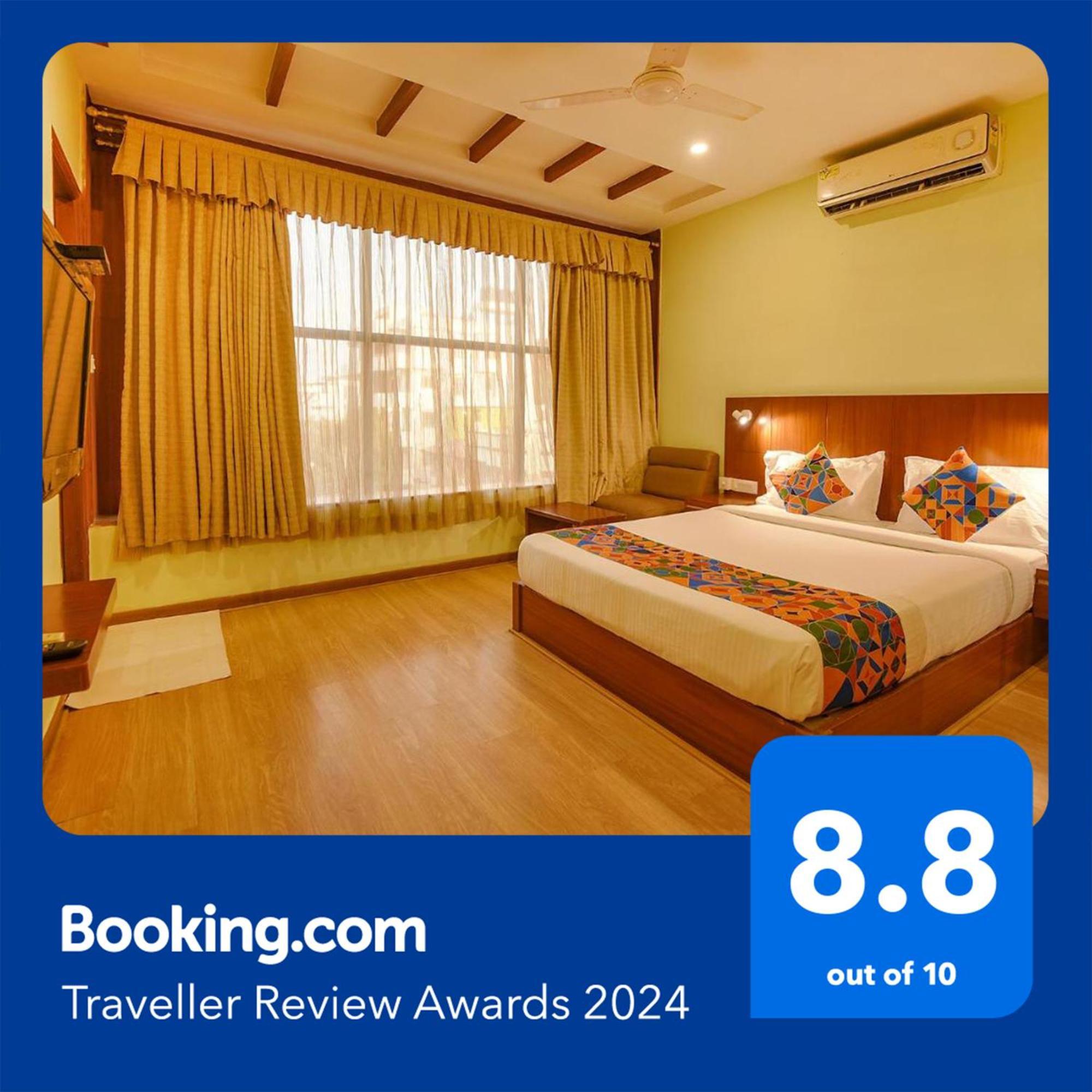 Fabhotel The Btm Palace - Btm Layout Nr Gopalan Innovation Mall 벵갈루루 외부 사진